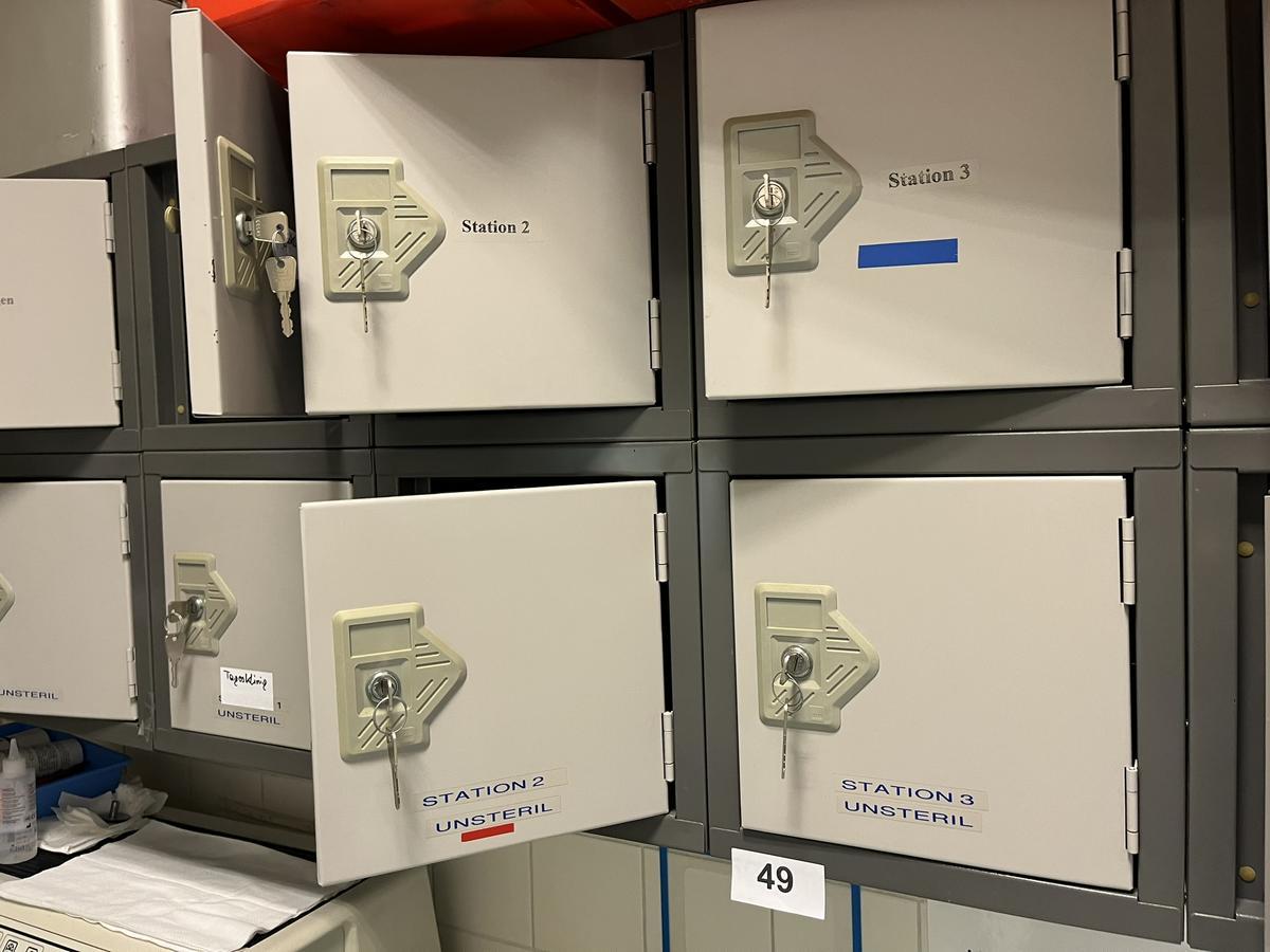 14teiliger versperrbarer H&auml;ngeschrank, 210x30x60cm?d=2026-03-09 20:02:16