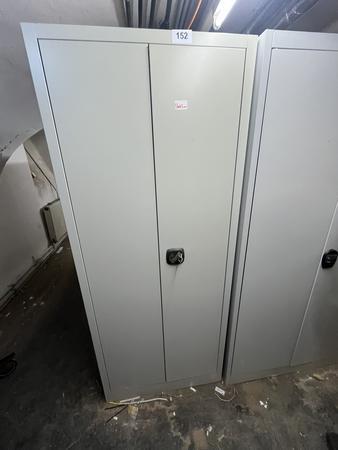 Metallschrank mit Doppelt�re, Breite 80cm, H�he 195cm, Tiefe 40cm