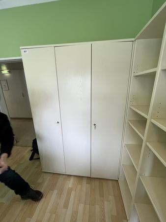 3 teiliger Aktenschrankverbau plus 3 offene Aktenregale 260/40/195 cm