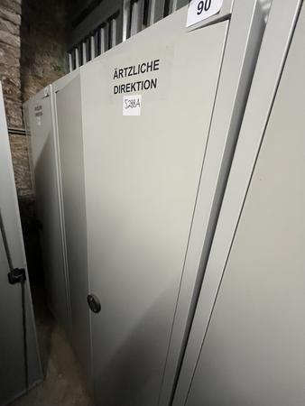 Metallschrank mit Doppelt�re, Breite 80cm, H�he 195cm, Tiefe 40cm