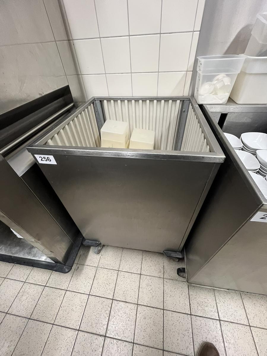 Tablettstapler 60/60/90 cm