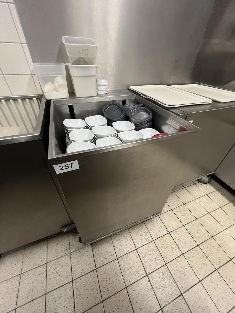 Tablettstapler 60/60/90 cm