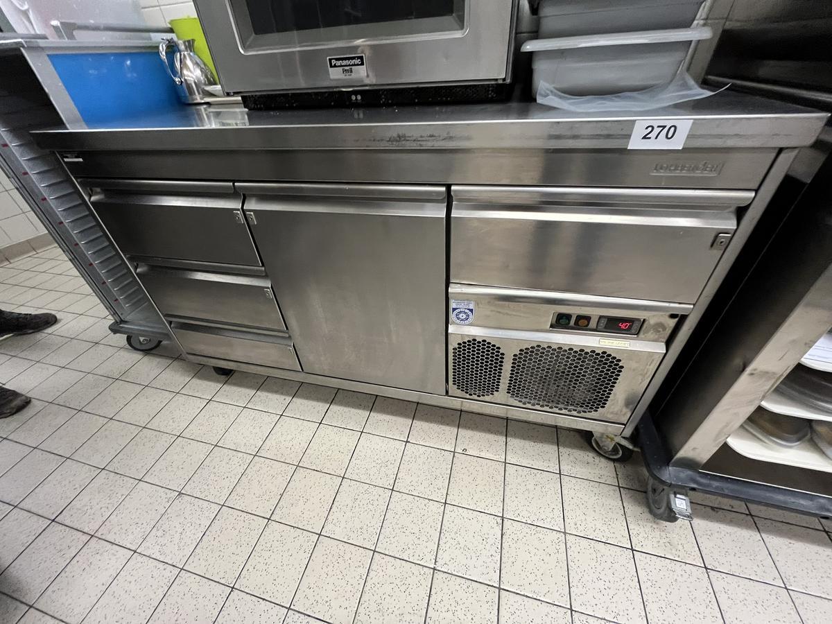 Edelstahl Arbeitstisch mit K&uuml;hlladen