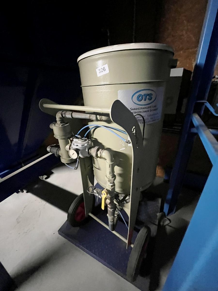 OTS Clemco Druckstrahlkessel Type 2452, Baujahr 2021, 200 l, 17.2 bar, ca.160 kg?d=2026-03-07 00:42:51