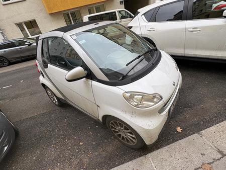 Smart Fortwo Cabrio passion micro hybrid softouch, BJ 07/2010, grau, Benzin, 52 kW, ca. 111.100KM