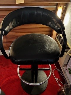 4 Stk. Barhocker mit Fu&szlig;st&uuml;tzen?d=2026-03-10 14:43:03