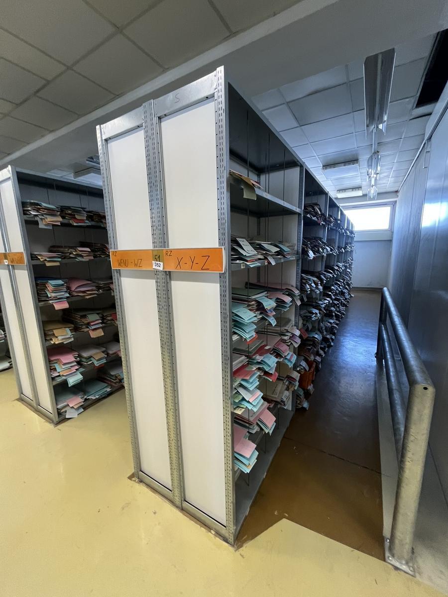 8.4 Laufmeter Doppelregale 40/40 breit, 225 cm hoch 6 Fachebene?d=2026-03-16 14:35:10