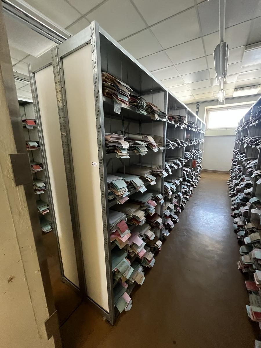 6.0 Laufmeter Doppelregale 40/40 breit, 225 cm hoch 6 Fachebene?d=2026-03-16 23:25:19