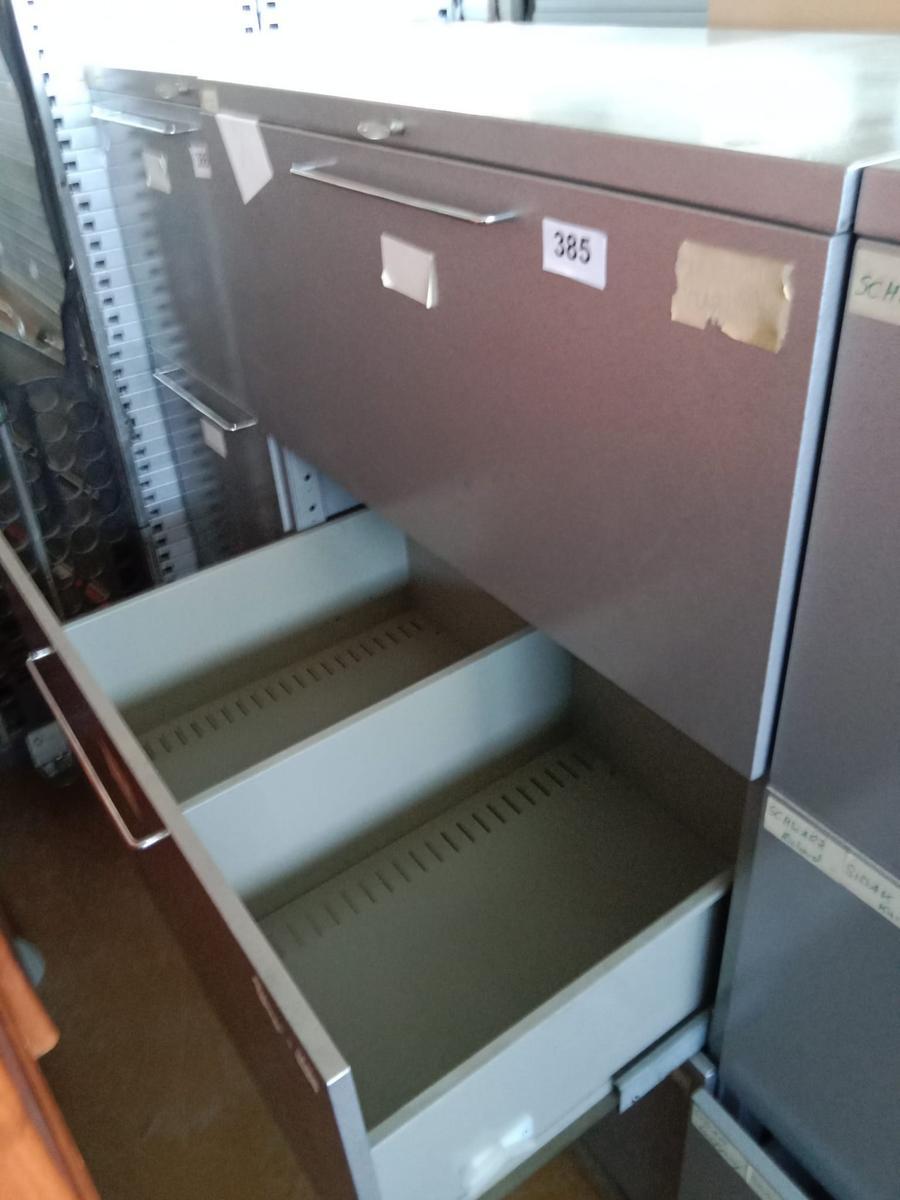 Blechladenschrank 92/64/135 cm?d=2026-03-17 21:35:57