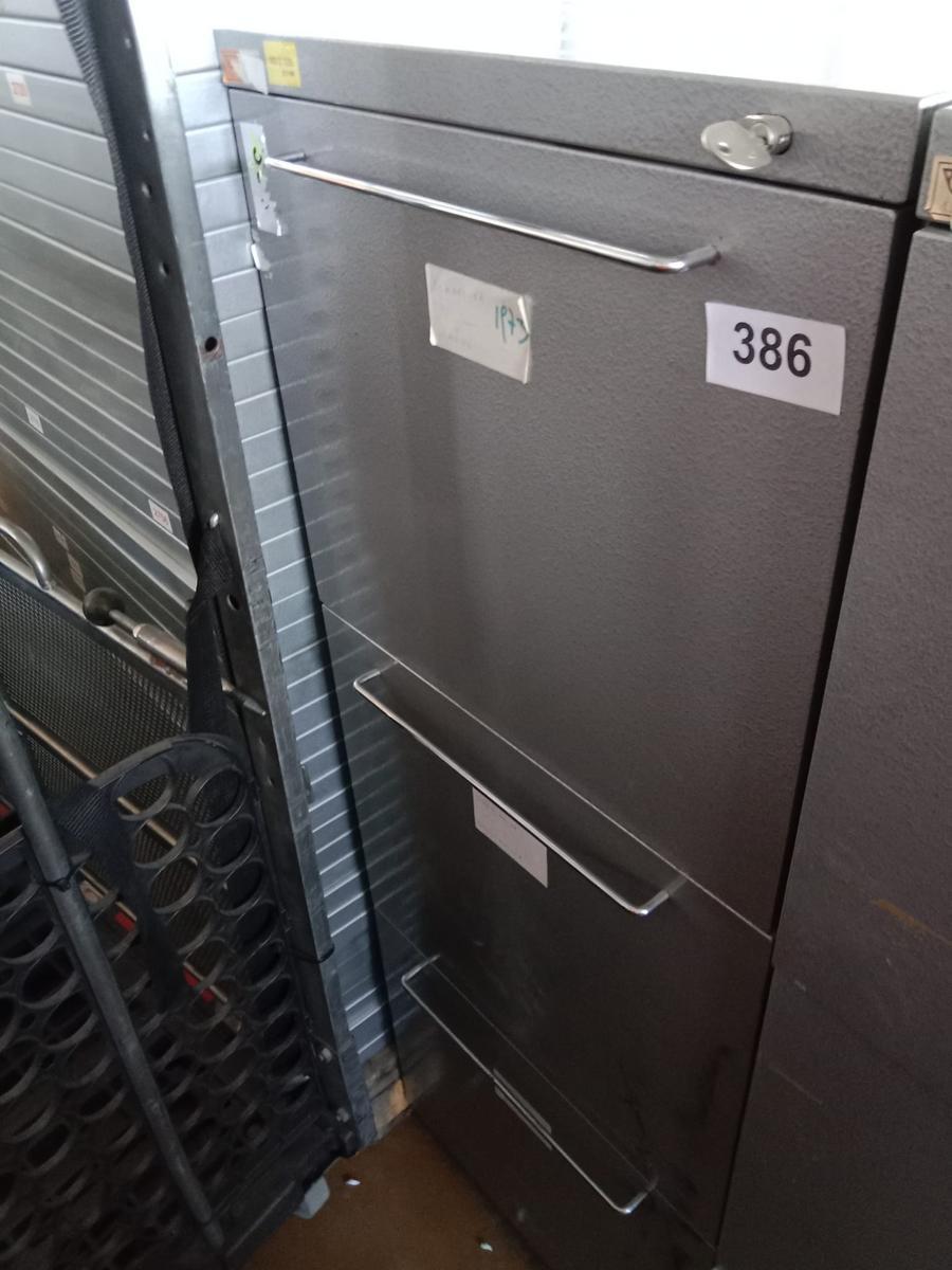 Blechladenschrank 50/64/135 cm?d=2026-03-17 20:03:47