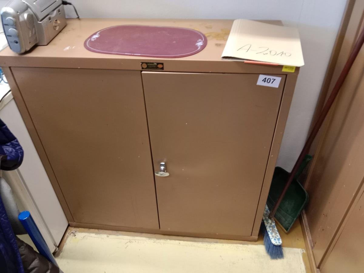 Werkzeugschrank mit Doppelt&uuml;re 100/40/100 cm?d=2026-03-16 21:06:41