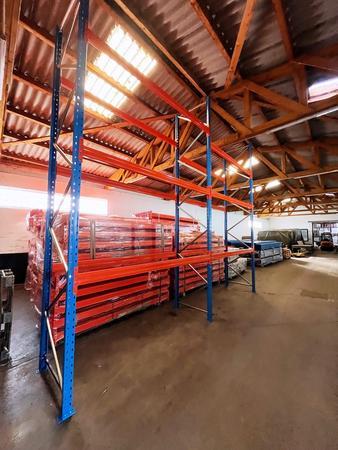 24.30 Laufmeter Schwerlast-Palettenregal H�he:4050 mm Tiefe:1000 mm