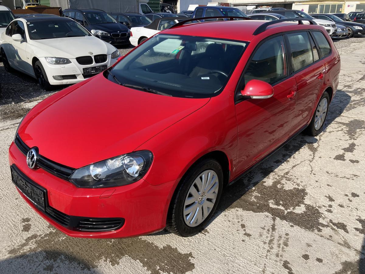 VW Golf, Diesel, 66 kW, rot, ca. 106.500KM