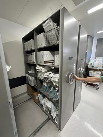 Kiefer Edestahlregal, 185x60x245cm, rollbar