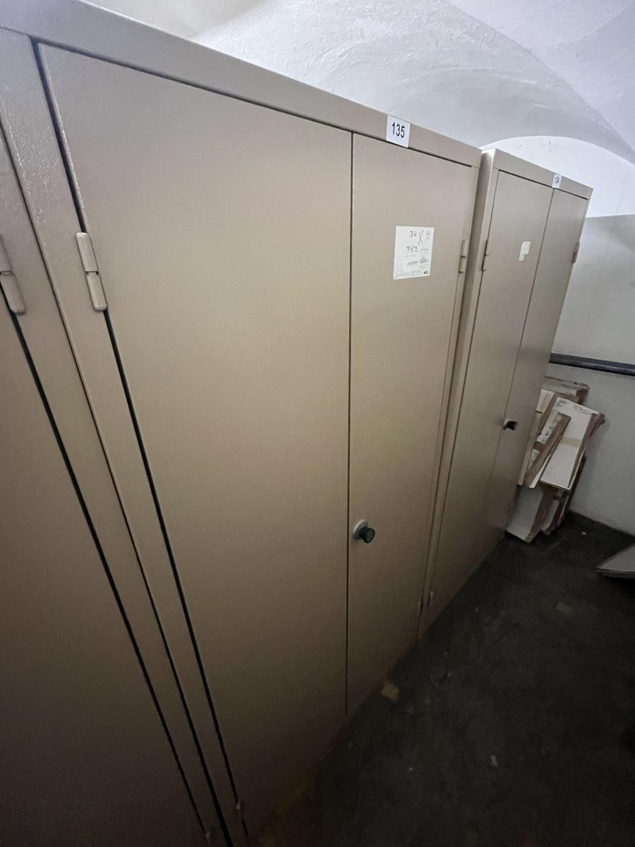 Metallschrank mit Doppelt&uuml;re, Breite 95cm, H&ouml;he 185cm, Tiefe 40cm