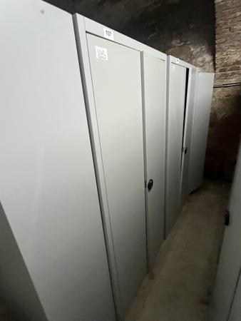 Metallschrank mit Doppelt�re, Breite 80cm, H�he 195cm, Tiefe 40cm