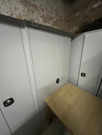 Metallschrank mit Doppelt�re, Breite 80cm, H�he 195cm, Tiefe 40cm