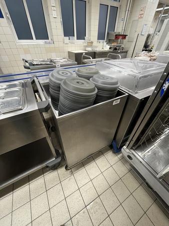 Tablettstapler 60/60/90 cm