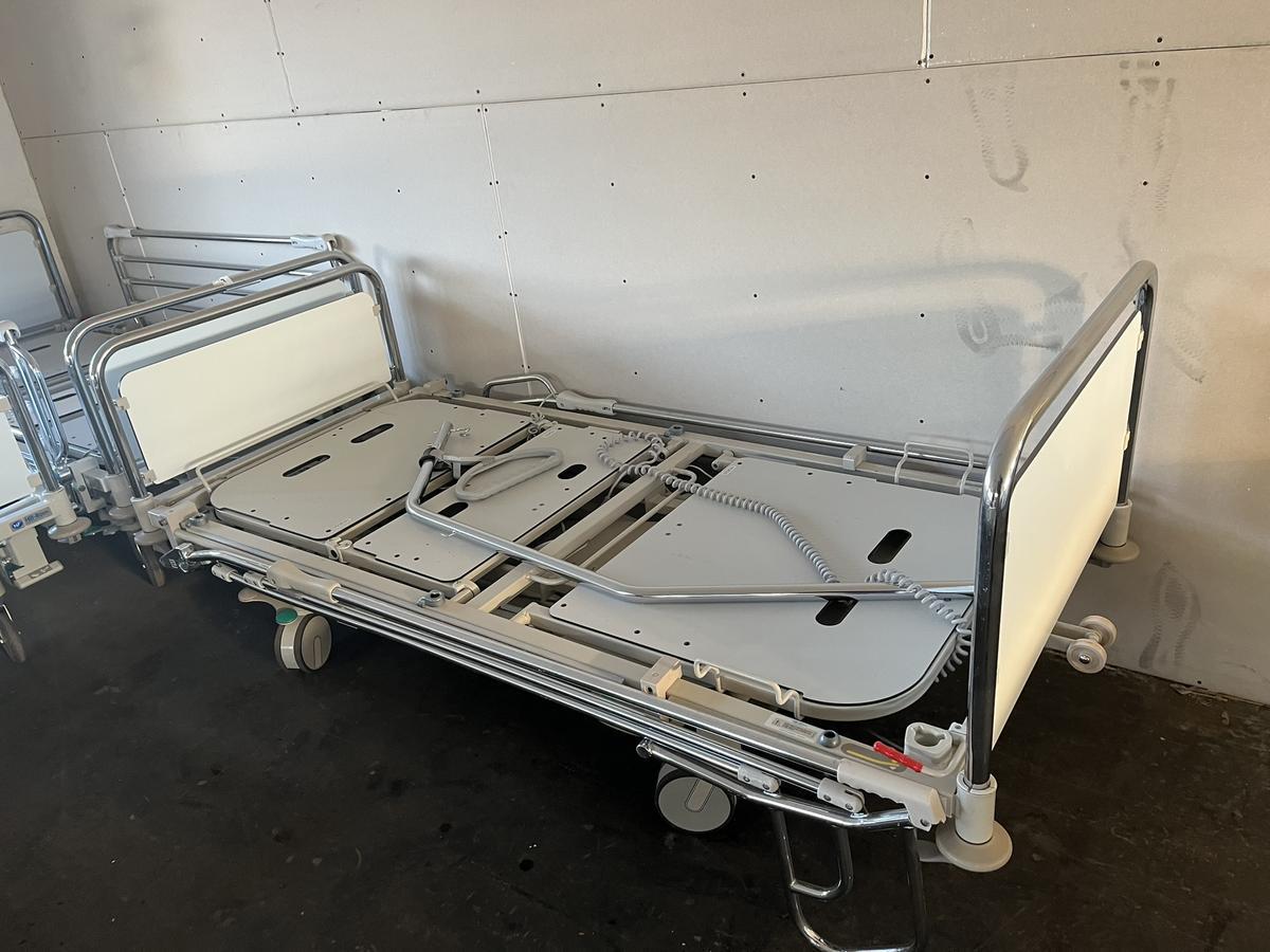 HILL ROM Kranken-, Pflegebett elektrisch verstellbar mit Rollen?d=2026-03-16 16:51:03