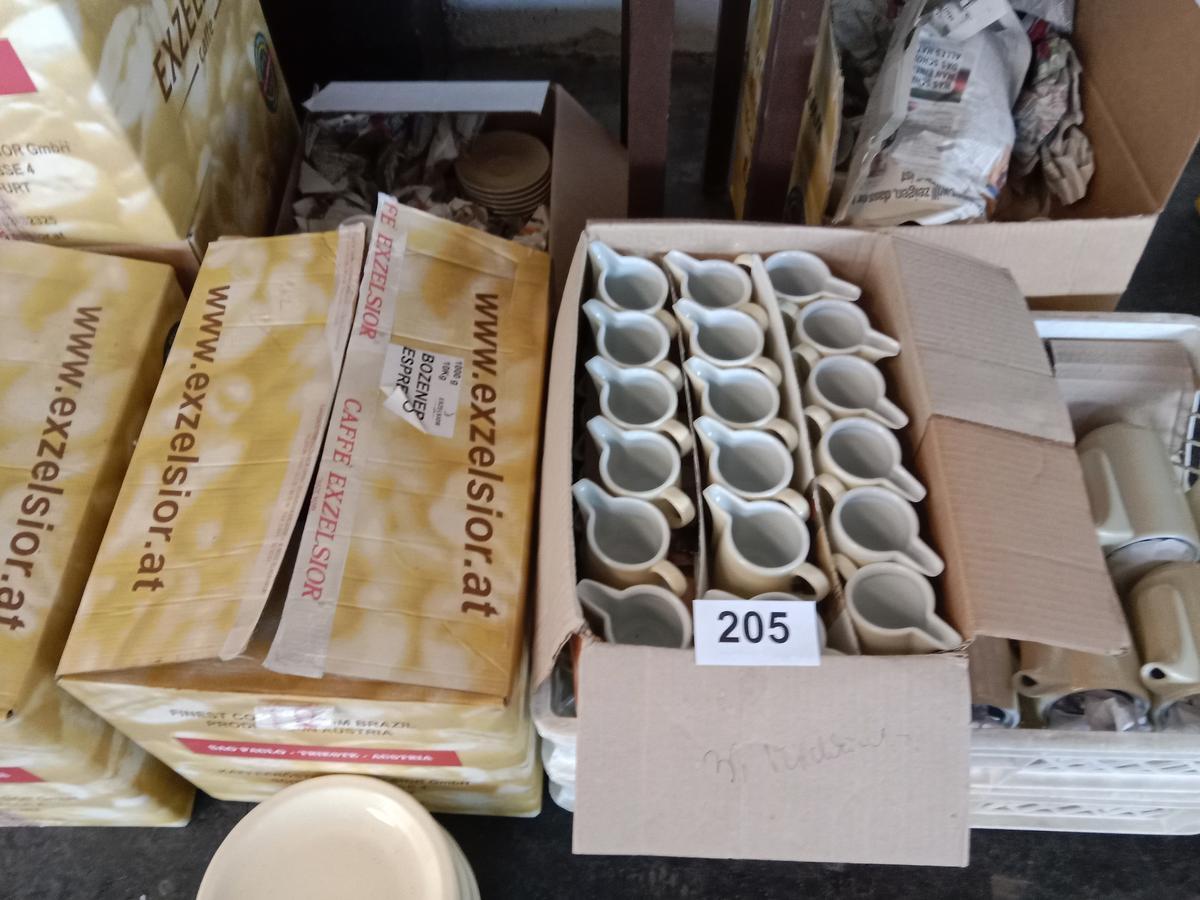 Gro&szlig;posten Kaffee- bzw. Teegeschirr, creme/wei&szlig;?d=2026-03-23 16:38:47