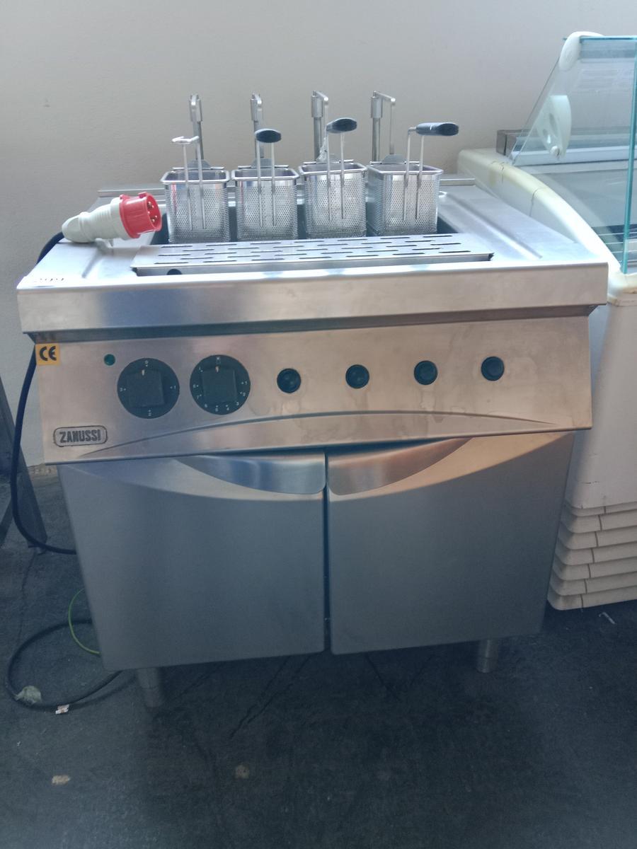 Zanussi Edelstahl Kochger&auml;t 80x75x90cm