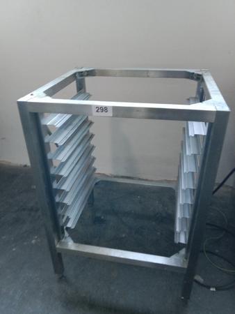 Edelstahl Unterbau 72x64x100cm, 8 Einschubmöglichkeiten Edelstahl Unterbau 72x64x100cm, 8 Einschubmöglichkeiten