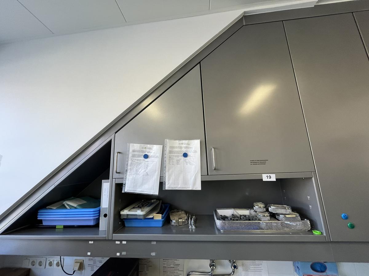 Edelstahl H&auml;ngeschrank, 220x150x40cm?d=2026-03-25 09:35:08