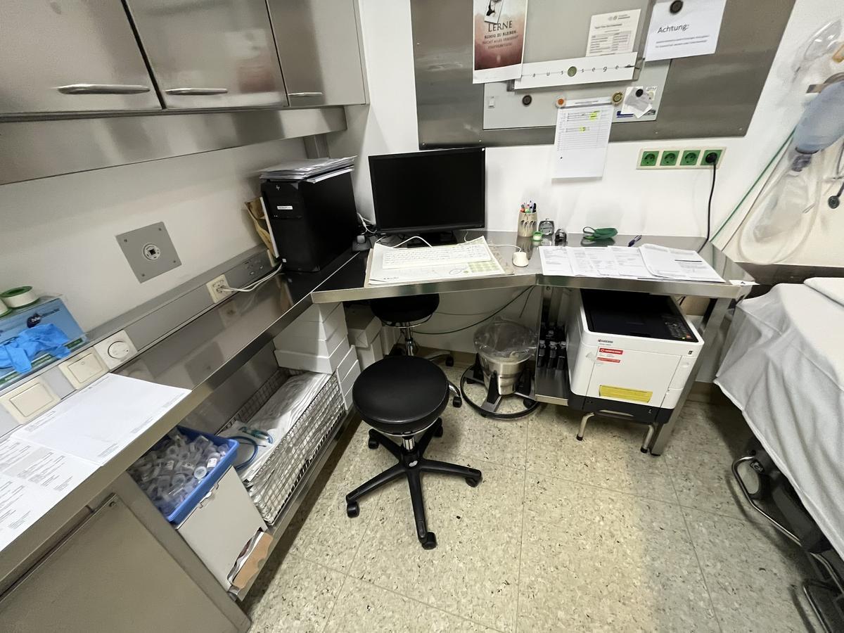 Kiefer Edelstahlarbeitstisch, 150x50cm - 270cm (36cm)?d=2026-03-25 10:03:42