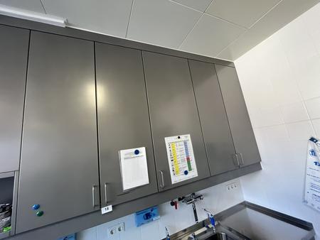 Edelstahl H�ngeschrankmodul, mit 5 T�ren, 240x40x150cm