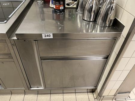 Edelstahl Arbeitstisch mit Wasserhahn  70/70/90 cm