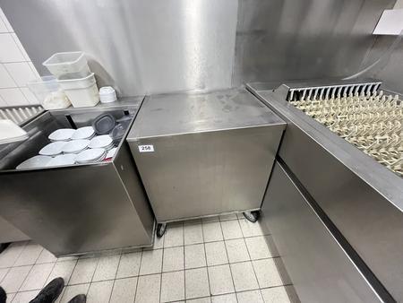 Tablettstapler 60/60/90 cm