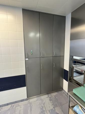 Edelstahl Schrank, 140x135x270cm