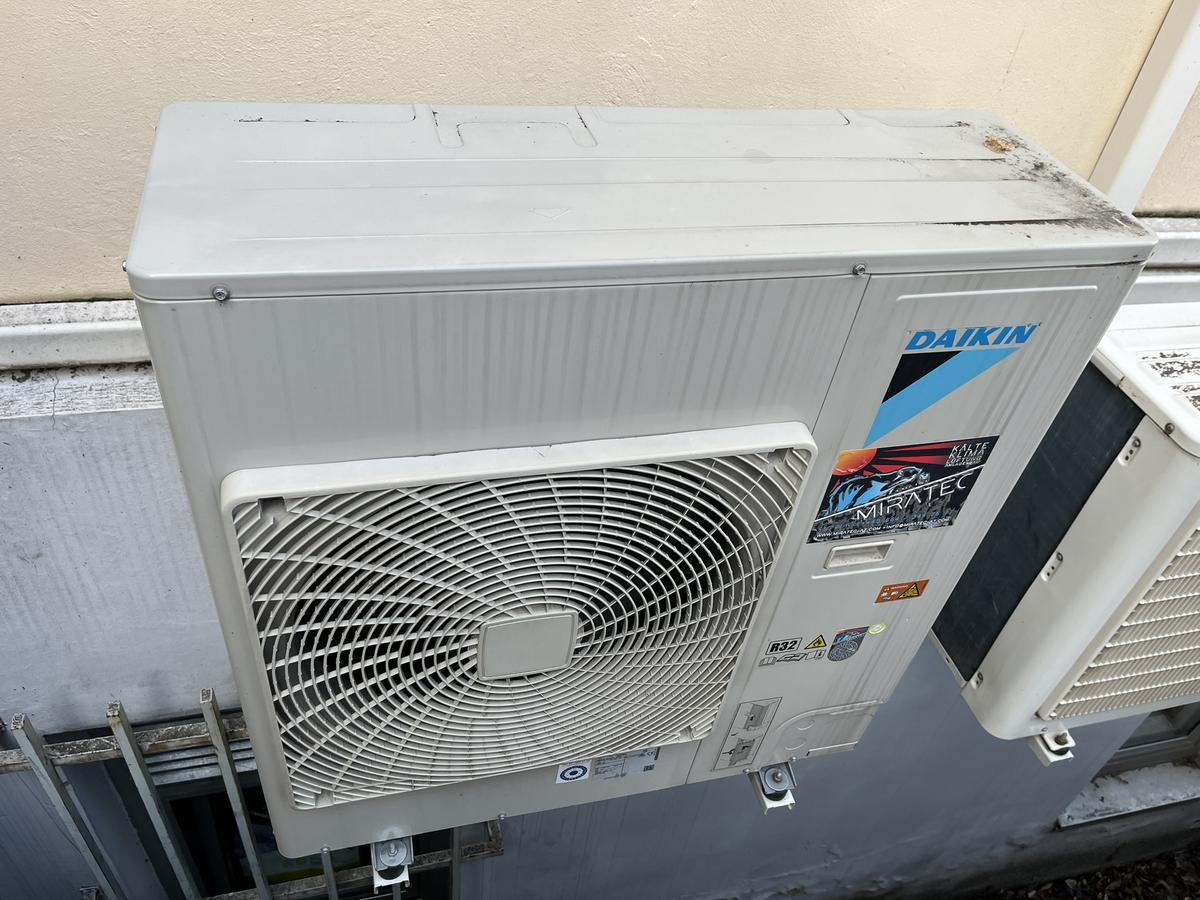 FUJITSU Splitklimager&auml;t Bj.2023 DAIKIN RZA3412M7V1B?d=2026-03-24 06:24:22