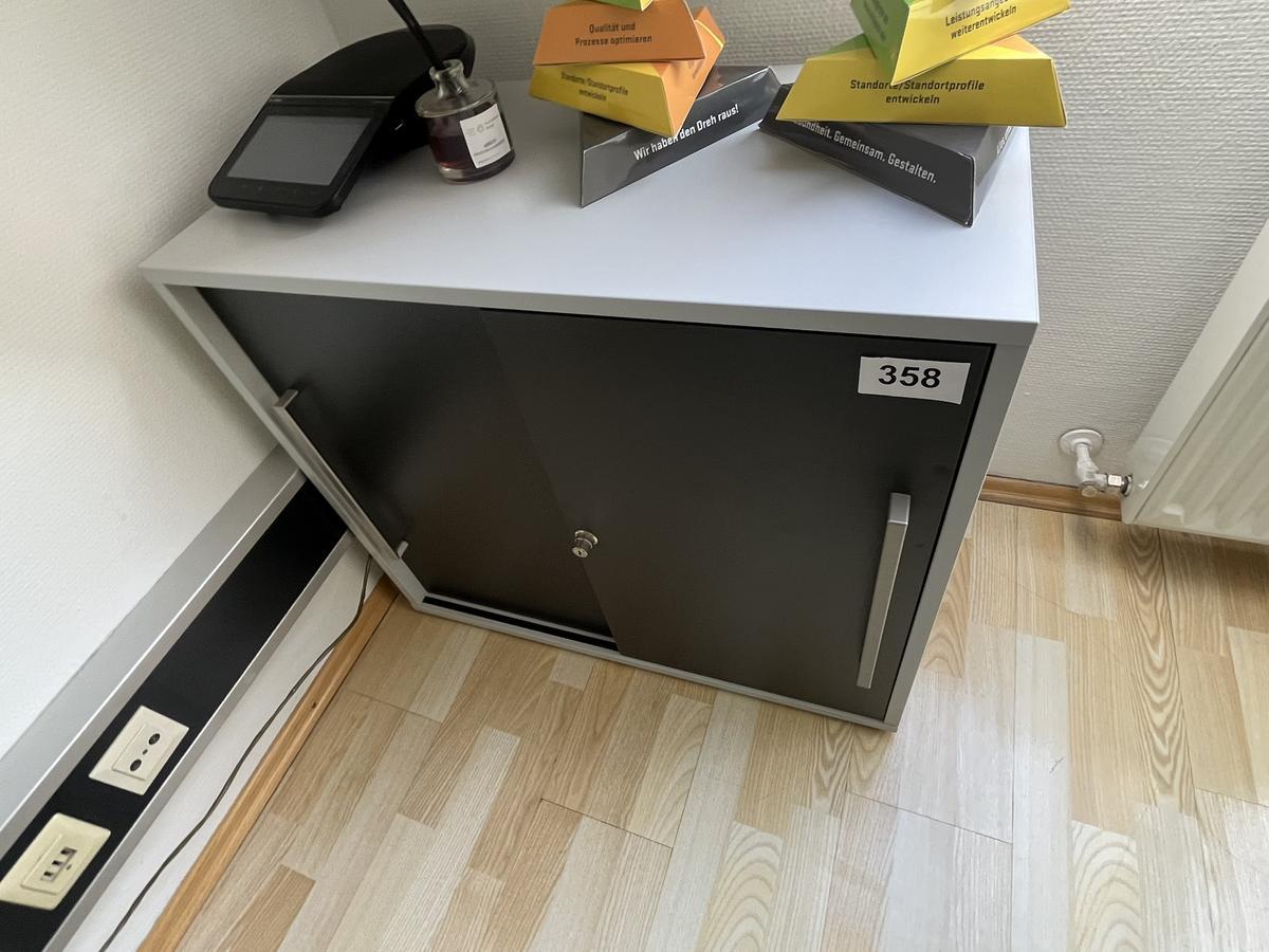 Aktenschrank mit Schiebet&uuml;re ca. 80/45/72 cm?d=2026-03-24 08:05:13
