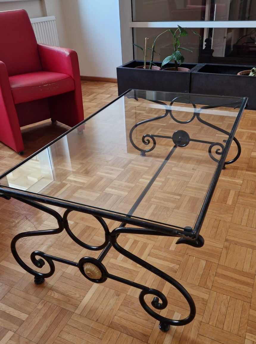 Glastisch, Gu&szlig;eisen, sehr stabil, mit Goldverzierung, 1,23 cm lang x 73 cm breit x 45 cm hoch