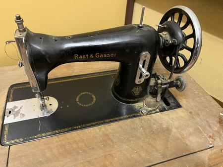 Rast & Gasser N�hmaschine - Sammlerst�ck