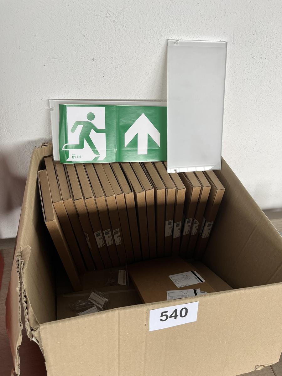 17 St&uuml;ck Fluchtraumschilder mit Kunststoffrahmen ?d=2026-03-29 18:37:02