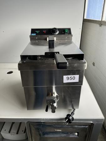 MAY WAY Induction Cooktop MI 3500 , 3500 W Edelstahl 20/25/15 cm MAY WAY Induction Cooktop MI 3500 , 3500 W Edelstahl 20/25/15 cm