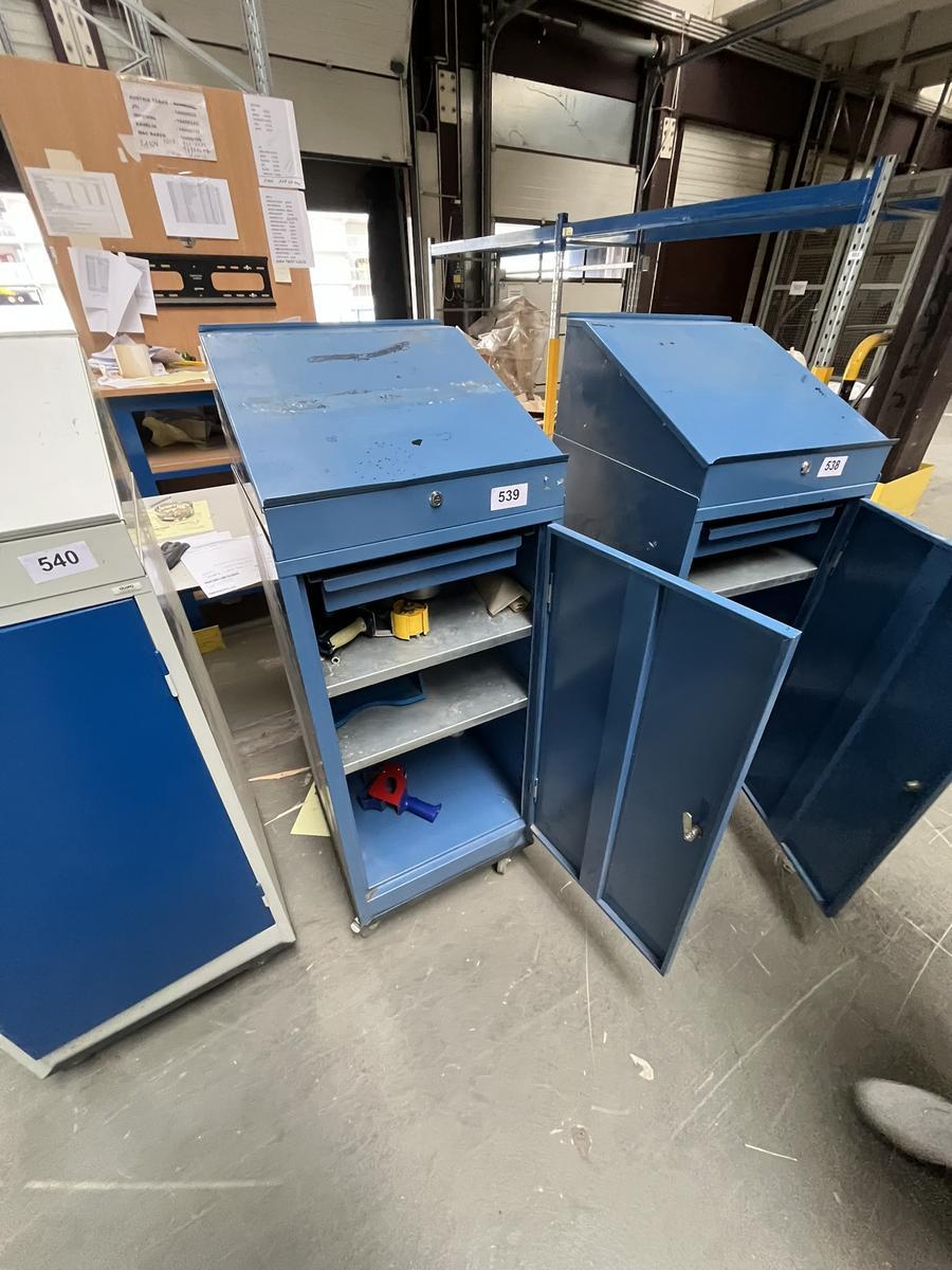 Werkzeugschrank mit Auszugslade ca. 50/135/50 cm?d=2026-03-30 20:20:22