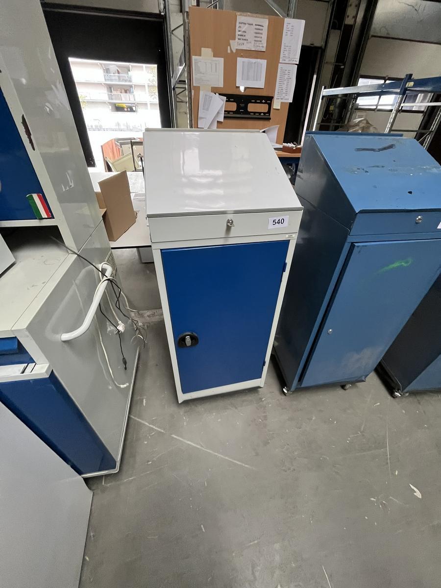 Werkzeugschrank mit Auszugslade ca. 50/135/50 cm