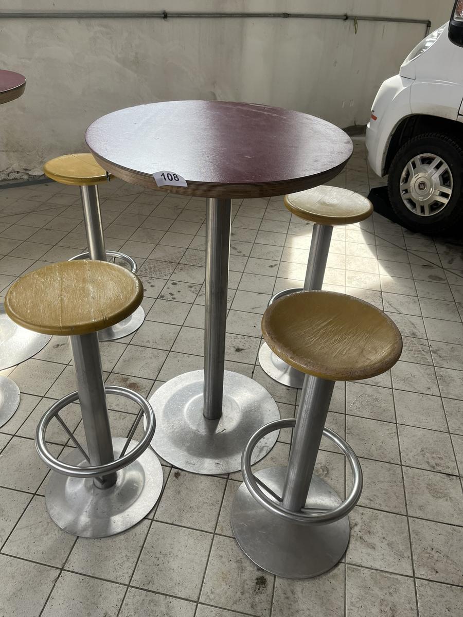 3 Stk. Barhocker, 80cm hoch und 1 Stehtisch DM 70cm, 110cm hoch