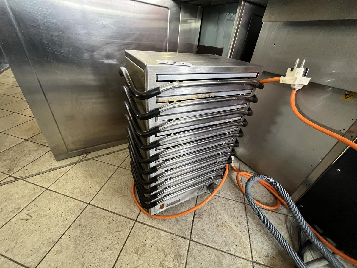 Galonorm Richaud 10 - Plattenw&auml;rmer, 40x25x55cm