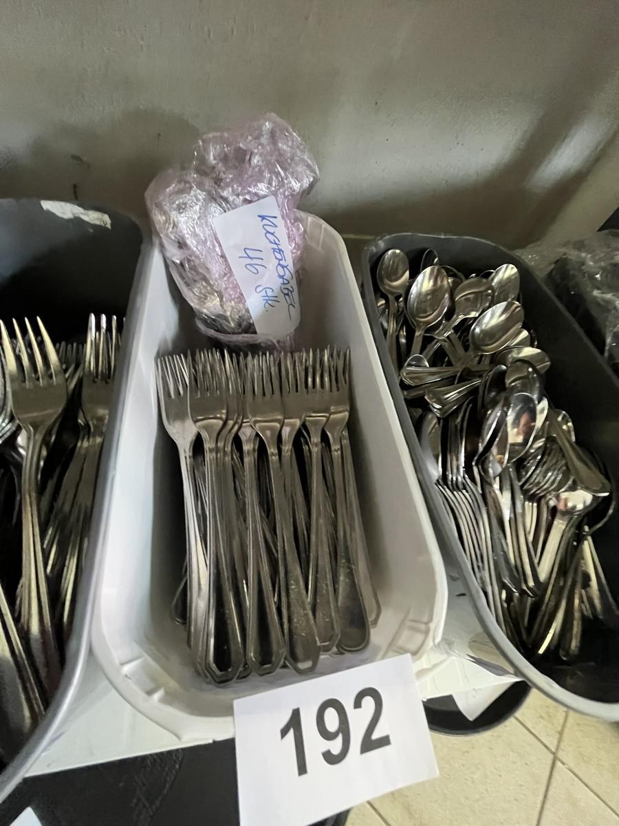 133 Stk. Dessertgabeln und 46 Stk. Kuchengabeln?d=2026-03-30 22:22:11