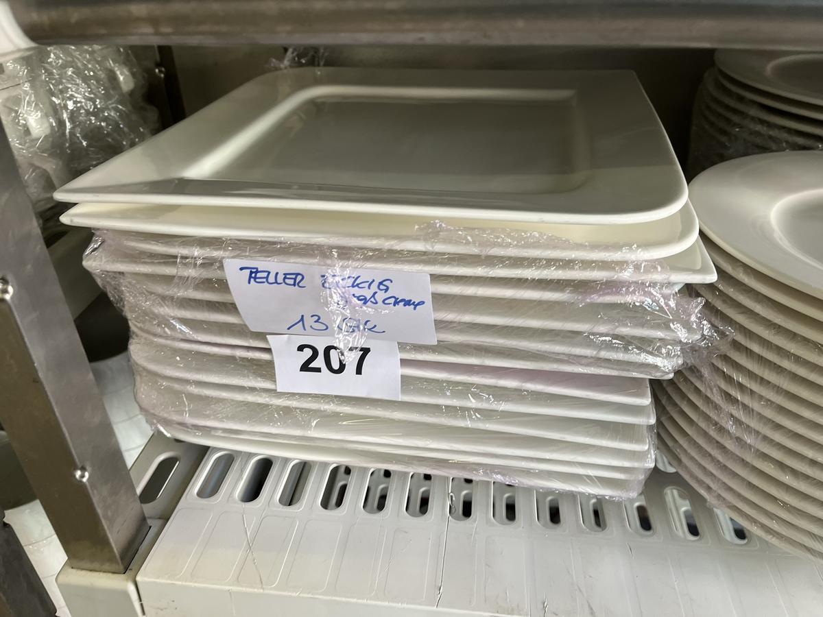 13 Stk. Platten, Porzellan, 31x31cm