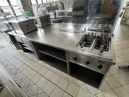Edelstahl Küchenmodul mit Doppelfritteuse, 2 x 15L, 2 Laden, 293x70x75cm Edelstahl Küchenmodul mit Doppelfritteuse, 2 x 15L, 2 Laden, 293x70x75cm