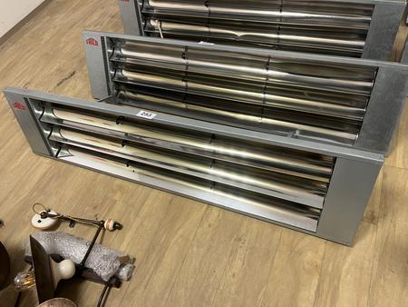 Frico 4500 Watt Heizstrahler für Wandmontage, 150x40cm Frico 4500 Watt Heizstrahler für Wandmontage, 150x40cm