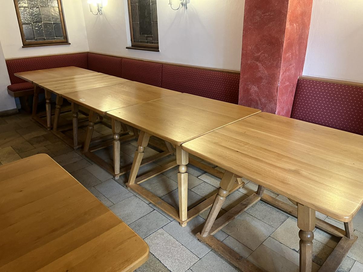 8 Stk. Gastrotische, 95 x 95 x 75 (7 Stk.), 100 x 75 x 75 (1 Stk.)?d=2026-04-14 22:18:15