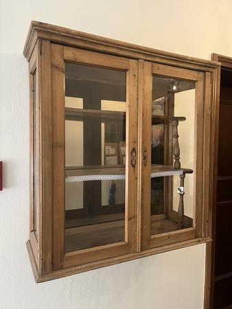 Wandvitrine ohne Schlüssel, 85 x 35 x 90 Wandvitrine ohne Schlüssel, 85 x 35 x 90