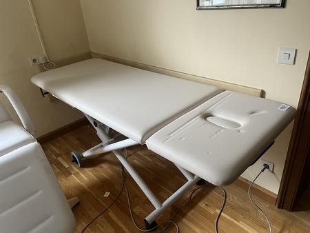 Massageliege, Modell Physiothek SL80, 198 x 70 x 95 Massageliege, Modell Physiothek SL80, 198 x 70 x 95