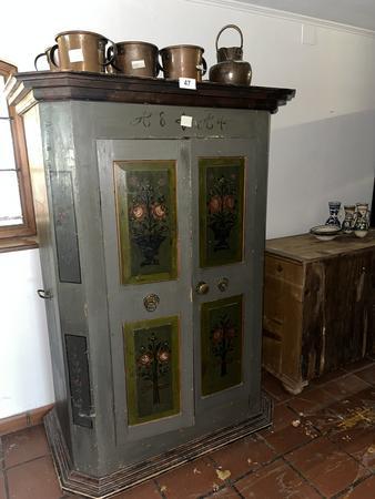 Bauernkasten, 130 x 70 x 117 Bauernkasten, 130 x 70 x 117